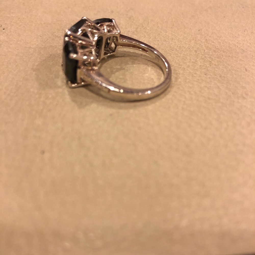 Sterling Silver (925) Black Onyx Cocktail Ring size 5.5 - Picture 7 of 9